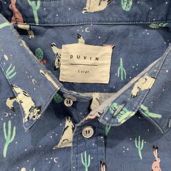 Duvin Casual Short Sleeve Dress Button Shirt Mens Size Large Graphic Rabbit Wolf - Picture 3 of 5